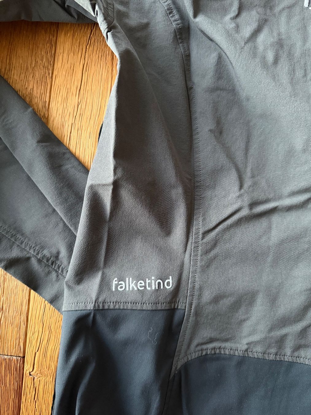 Norrøna Giacche: Norrona Softshell Jacke, schwarz-grau, Damen, Grösse S – Usato da Aeschi b. Spiez venduto da fux_l5vd 2