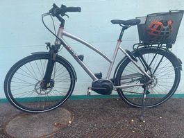 E- Bike Damenrad 400Wh 28" 10_G Deore 16 Sinus BPI