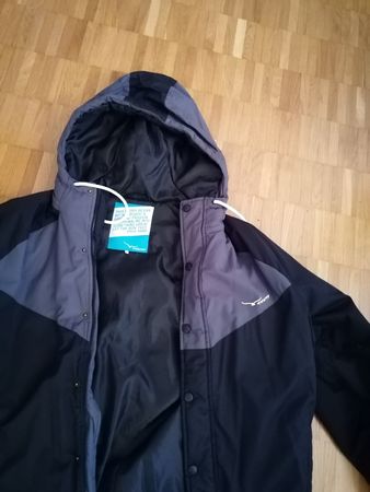 1 Winterjacke für Herren, Grösse XL, Top Zustand!