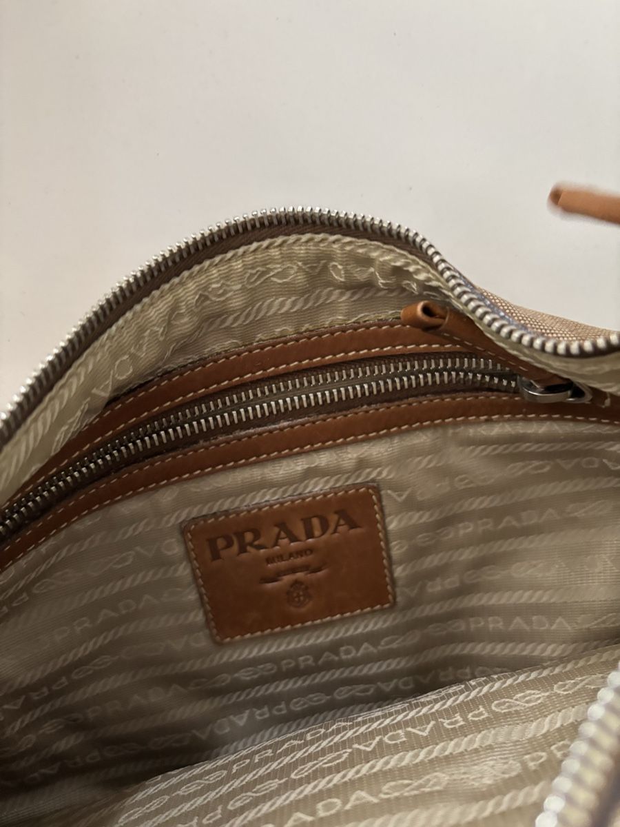 Prada Taschen: Prada Beige Bag - Canvas & Leather – Gebraucht aus Bulle von lalooo 2