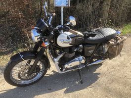 Triumph Bonneville T100 EFI