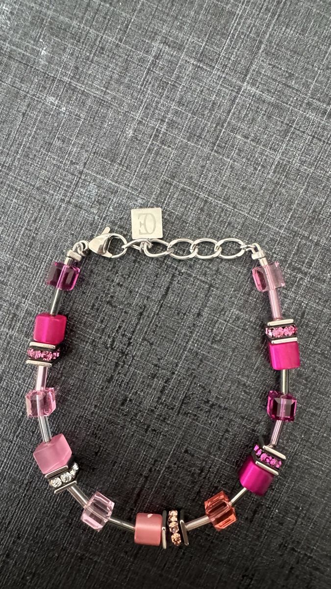 Bracciali & Braccialetti: Bracciale CO con cubi rosa e strass in buono stato – Usato da Sementina venduto da lisaA.