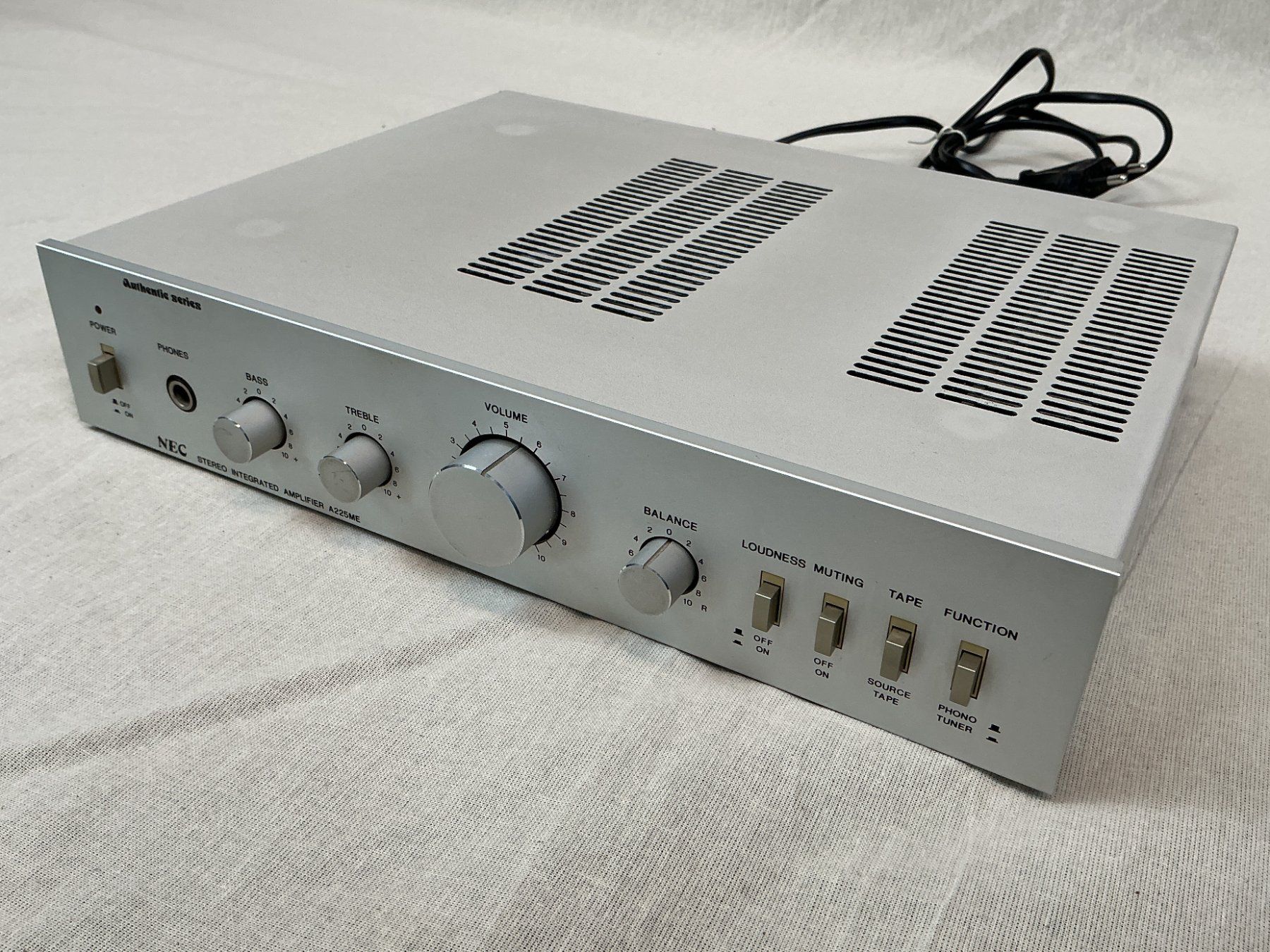 Lettore multimediale & Streamer: NEC modularen Stereoanlage Authentic Series – Usato da Richterswil venduto da Restwert_Richterswil 7