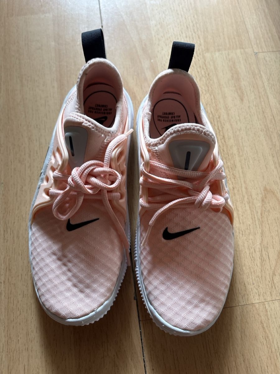 Nike Scarpe per ragazze: Nike Schuhe - rosa Grösse 36.5 NEU – Nuovo e nell'imballaggio originale da Aarburg venduto da arc_svt5