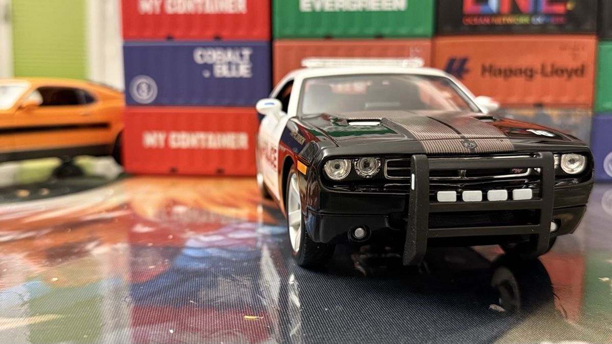 Dodge Voitures modèles: Polizeiauto Dodge Challenger  1:18 – Neuf (Voir description) à Basel par Zomeg 4
