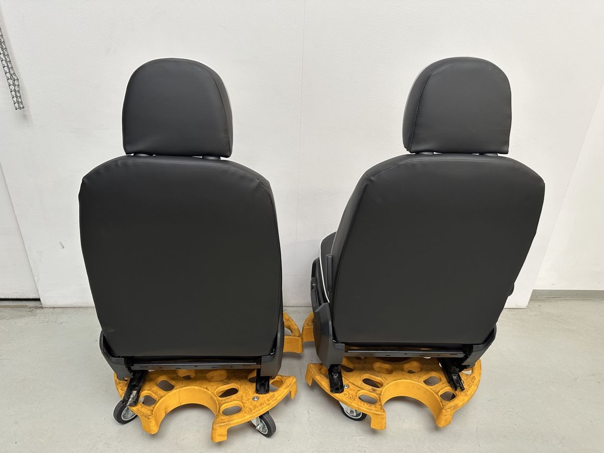 VW Tutti i ricambio: VW Crafter MAN TGE Sitz Einzelsitze Leder – Usato da Alpnach-Dorf venduto da Skai0 3