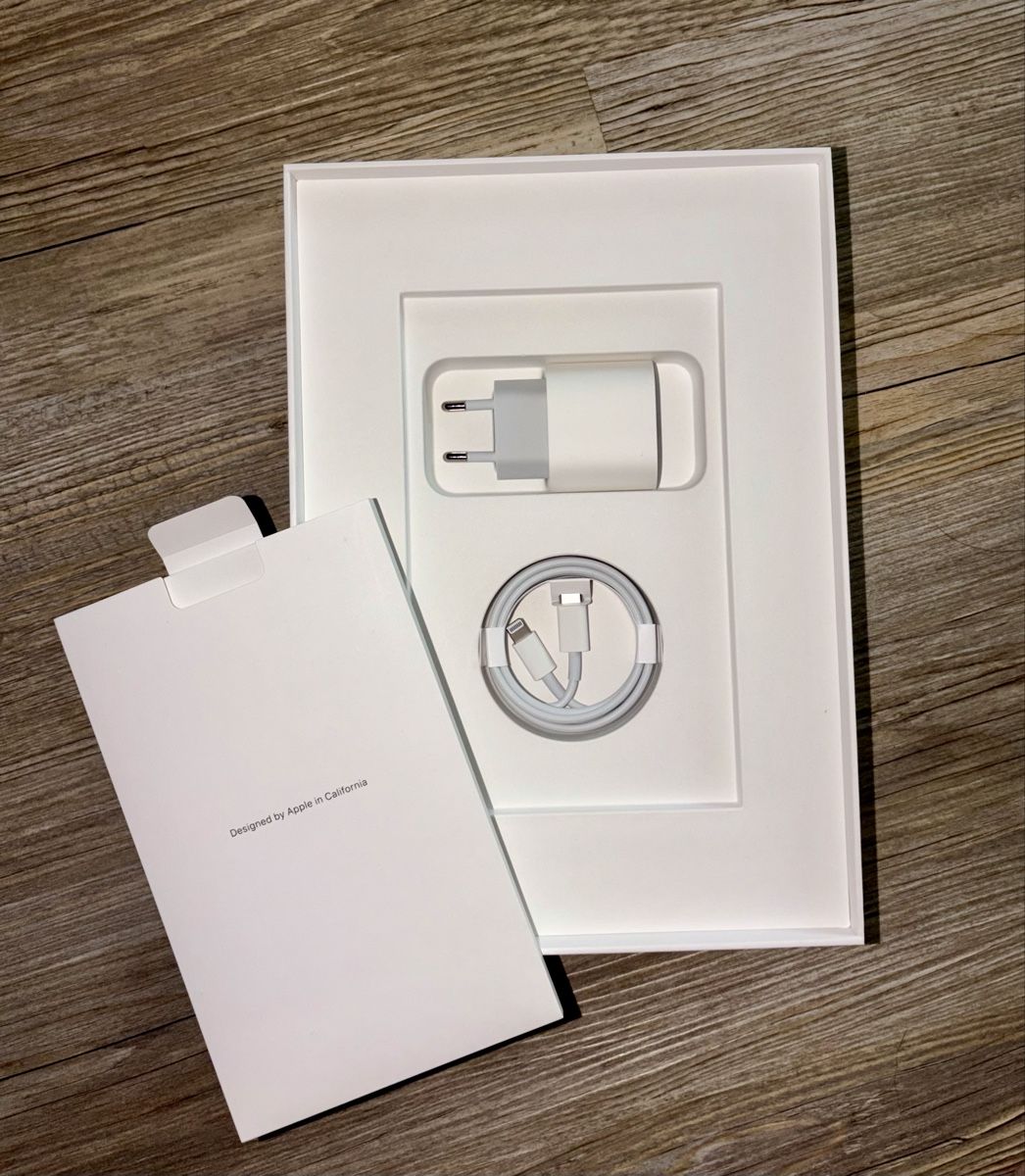Apple Tablet PC: Apple iPad (8. Gen.) Wi-Fi 32 GB – Usato da Frauenfeld venduto da botrob 2