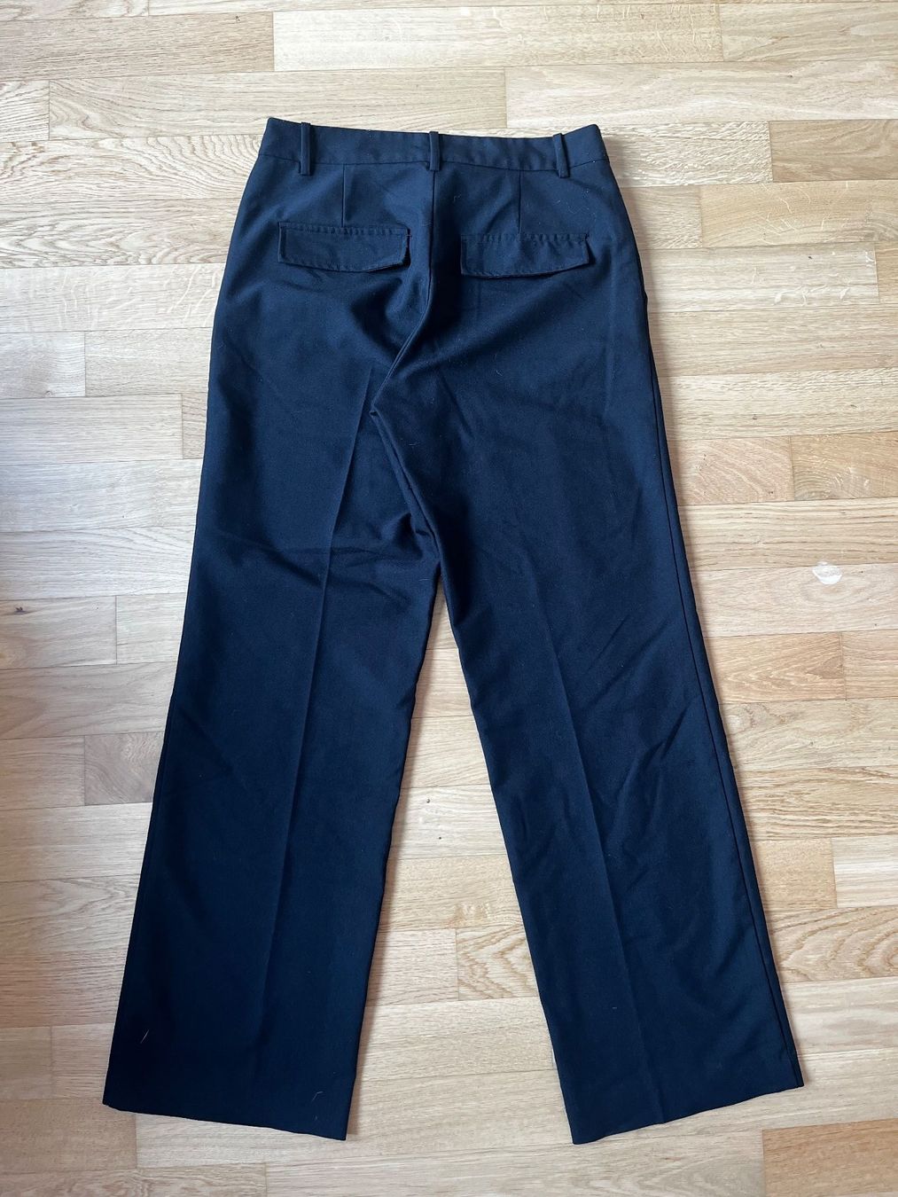 Hosen: Pantalon classique taille basse – Gebraucht aus La Tour-de-Trême von lol_85kj 3
