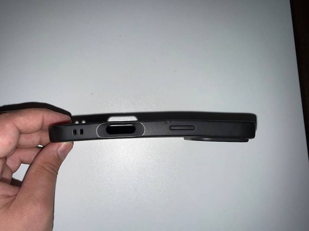 Cover & Protezioni schermo: Rhinoshield SolidSuit iPhone 16 Pro Case mit Megsafe – Usato da St. Gallen venduto da edihida 2