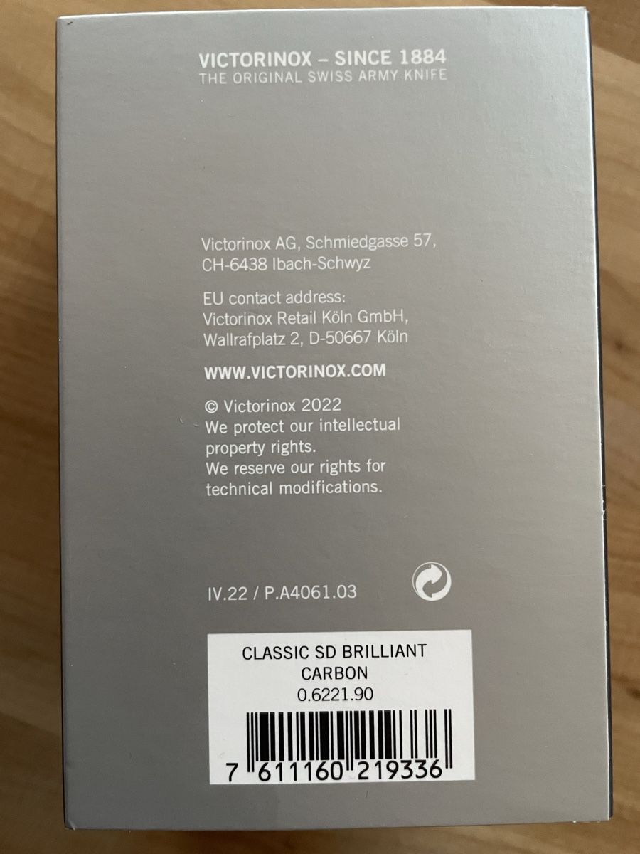 Victorinox Coltelli tascabile: Victorinox Classic Carbon – Nuovo e nell'imballaggio originale da Rümlang venduto da euqinom16 3