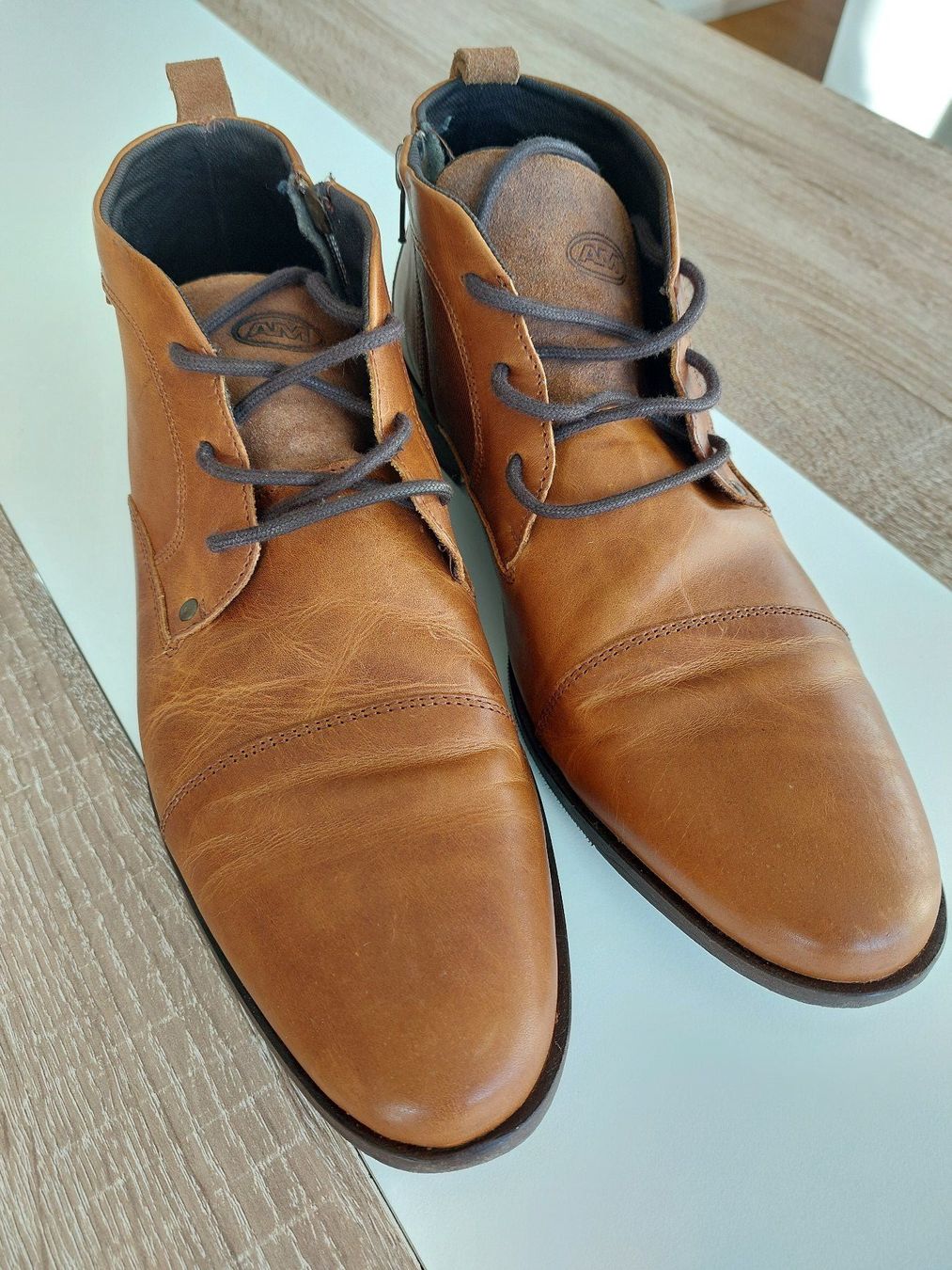 Scarpe da uomo: Paar Lederschuhe AM hellbraun Grösse 45 – Usato da Niederdorf venduto da Schuerch_steff 1
