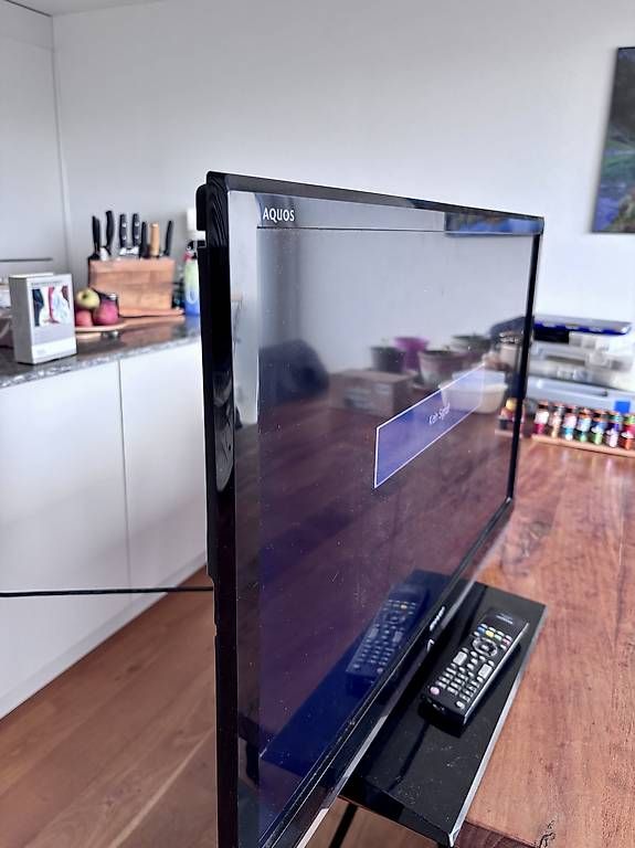 Televisori: Sharp Aquos Fernseher  – Usato da Gossau SG venduto da Rebecca-92 1