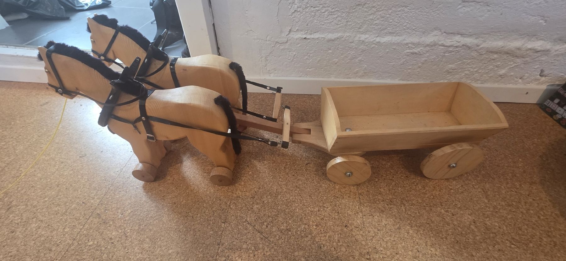 Spielzeuge: Holz Pferde mit Wagen – Gebraucht aus Giswil von Alexandra_Guler 3