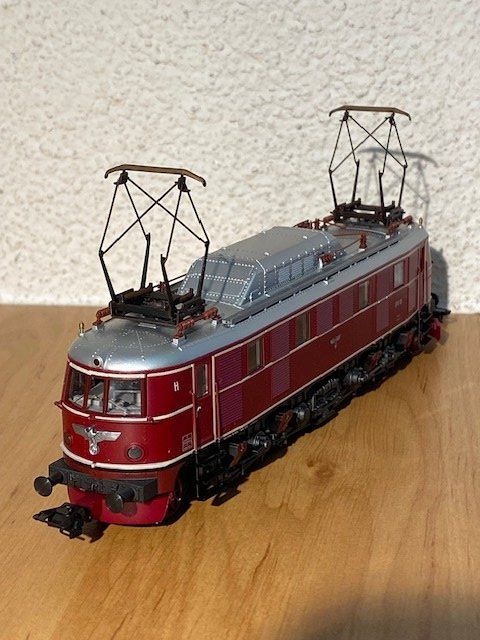 Märklin Trains électriques: Märklin 3769 BR E 19 – Neuf avec emballage d'origine à Adelboden par diana_ch 3