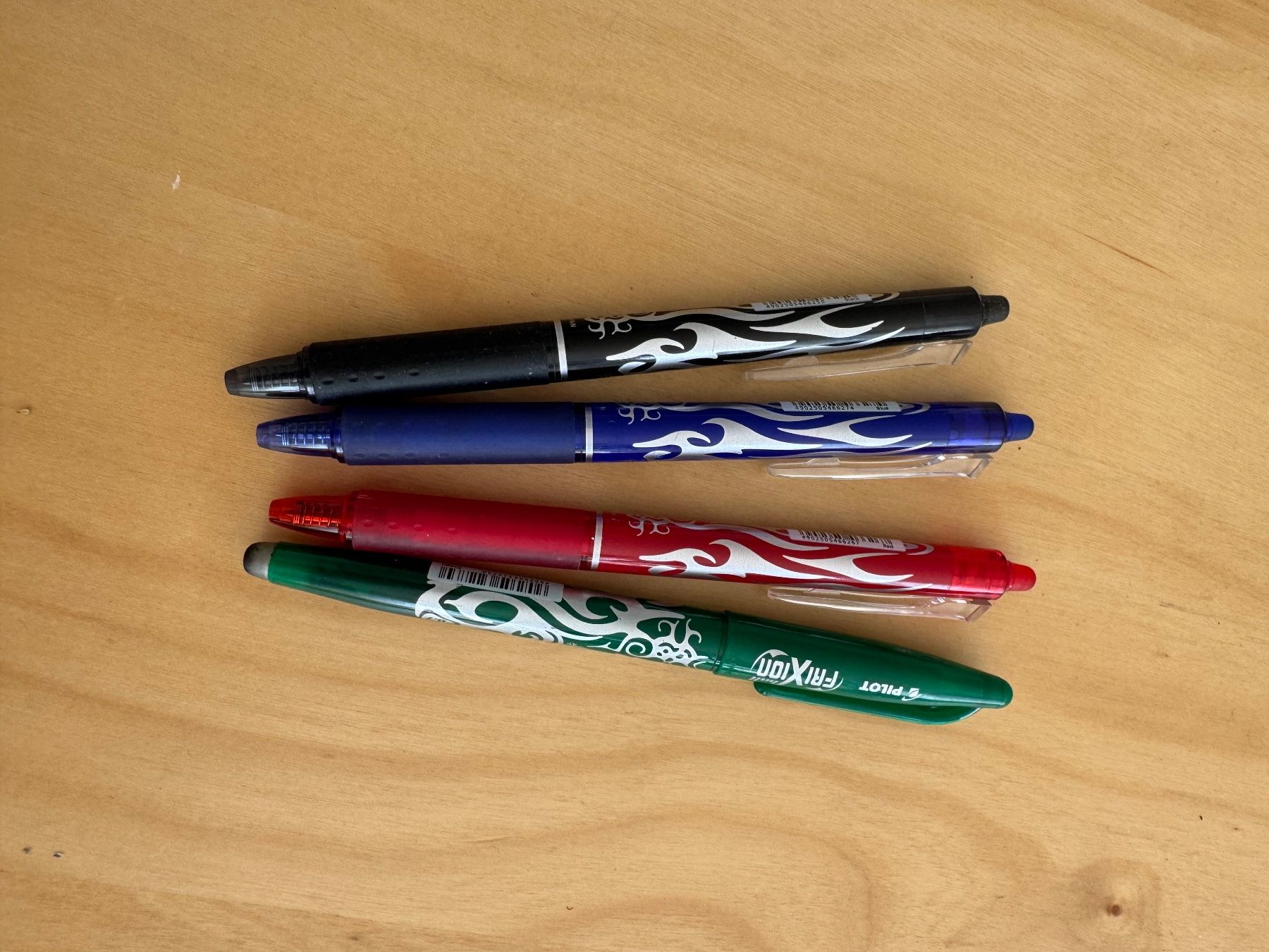 Penna & Evidenziatori: Pilot FriXion Stifte 4er Set verschiedene Farben – Usato da Goldach venduto da Hibiskus23