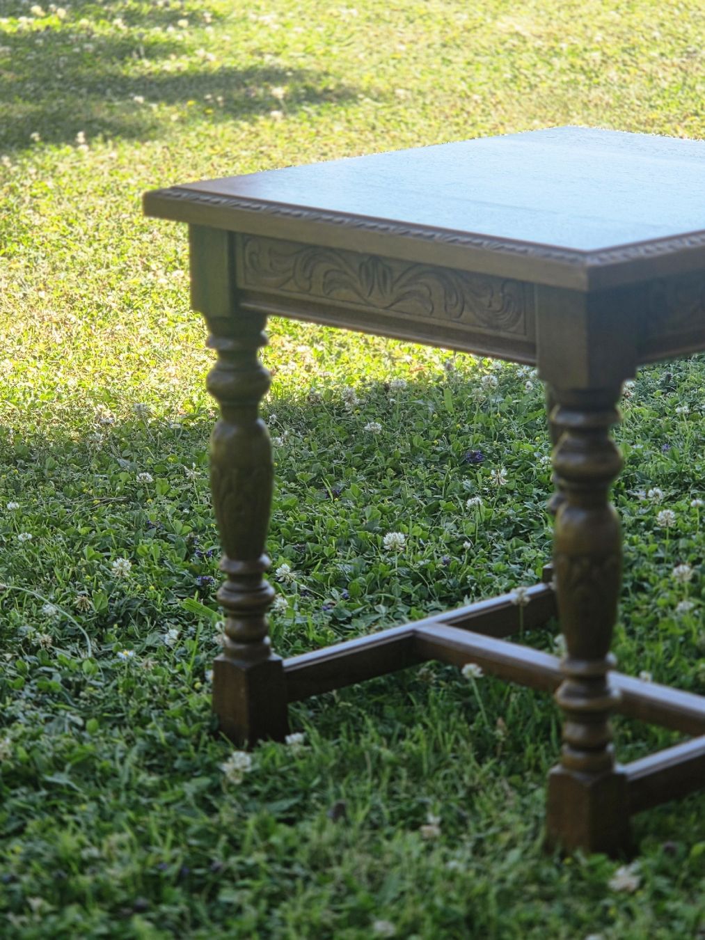 Tische: Petite table d'appoint – Gebraucht aus Mont-sur-Rolle von Jolie_brocante 1