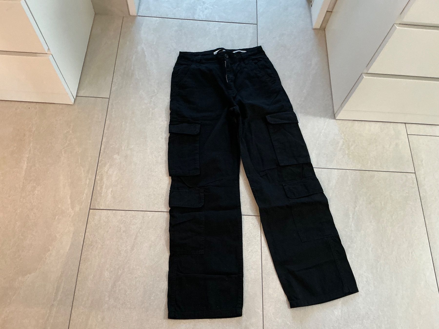 Bershka Hosen: Tolle Bershka Hose Gr.38 – Gebraucht aus Würenlos von sta_r99r 1
