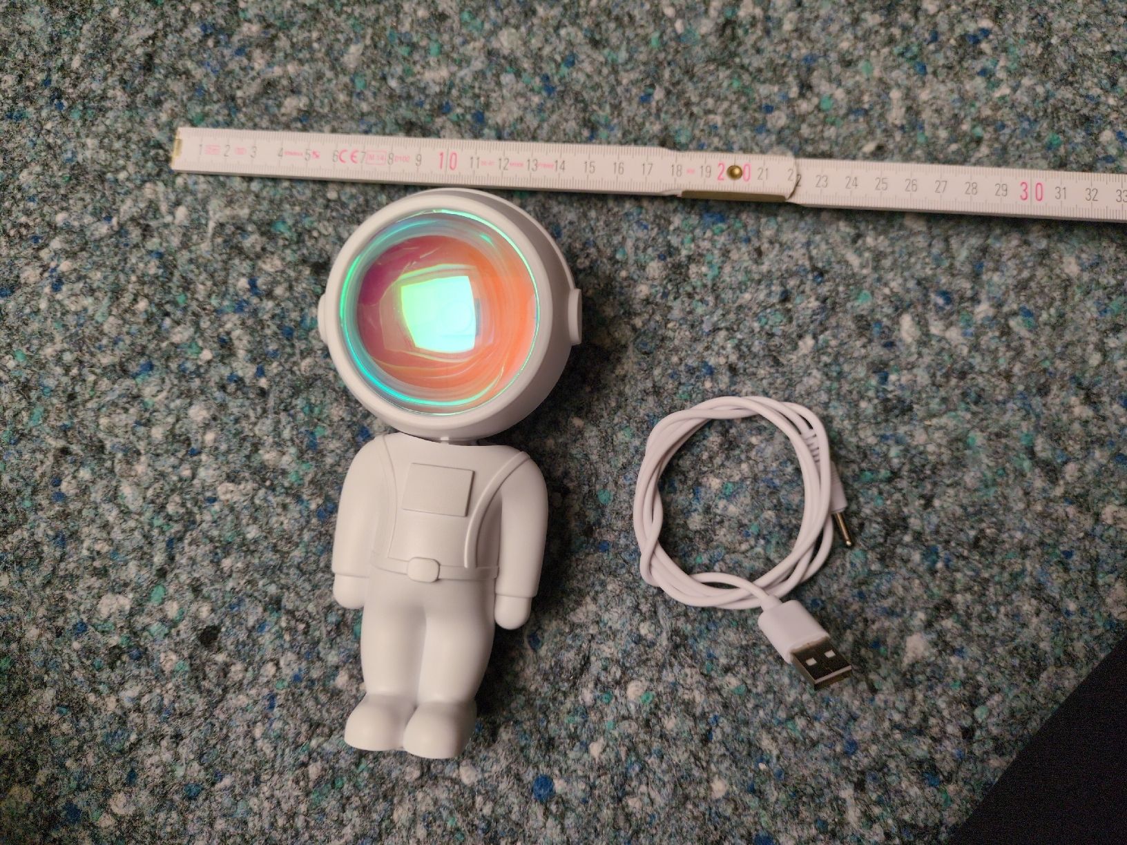 Lampen: Astronaut als Nachttischlampe – Gebraucht aus Aadorf von zuf06 1