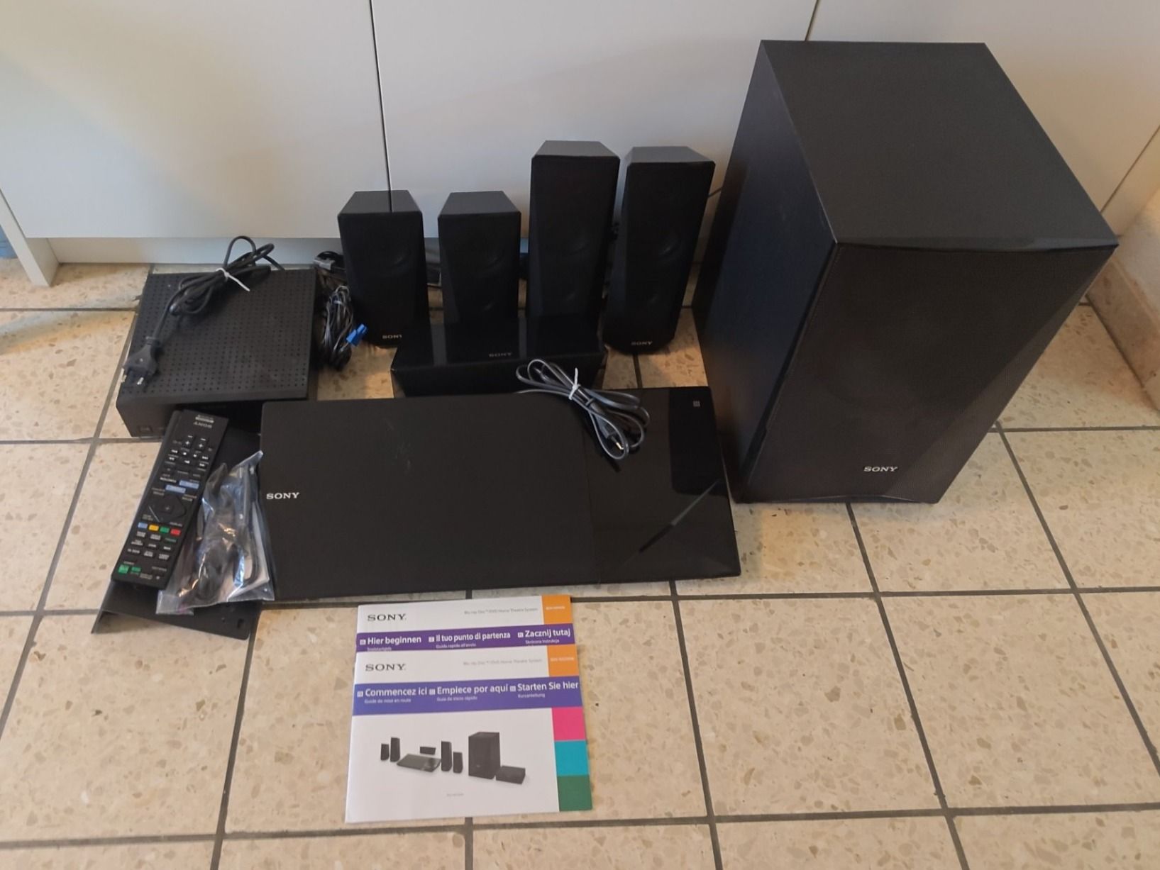 Sony Heimkino: Blu-ray Home Entertainment System Sony BDV-N5200W – Gebraucht aus Liestal von