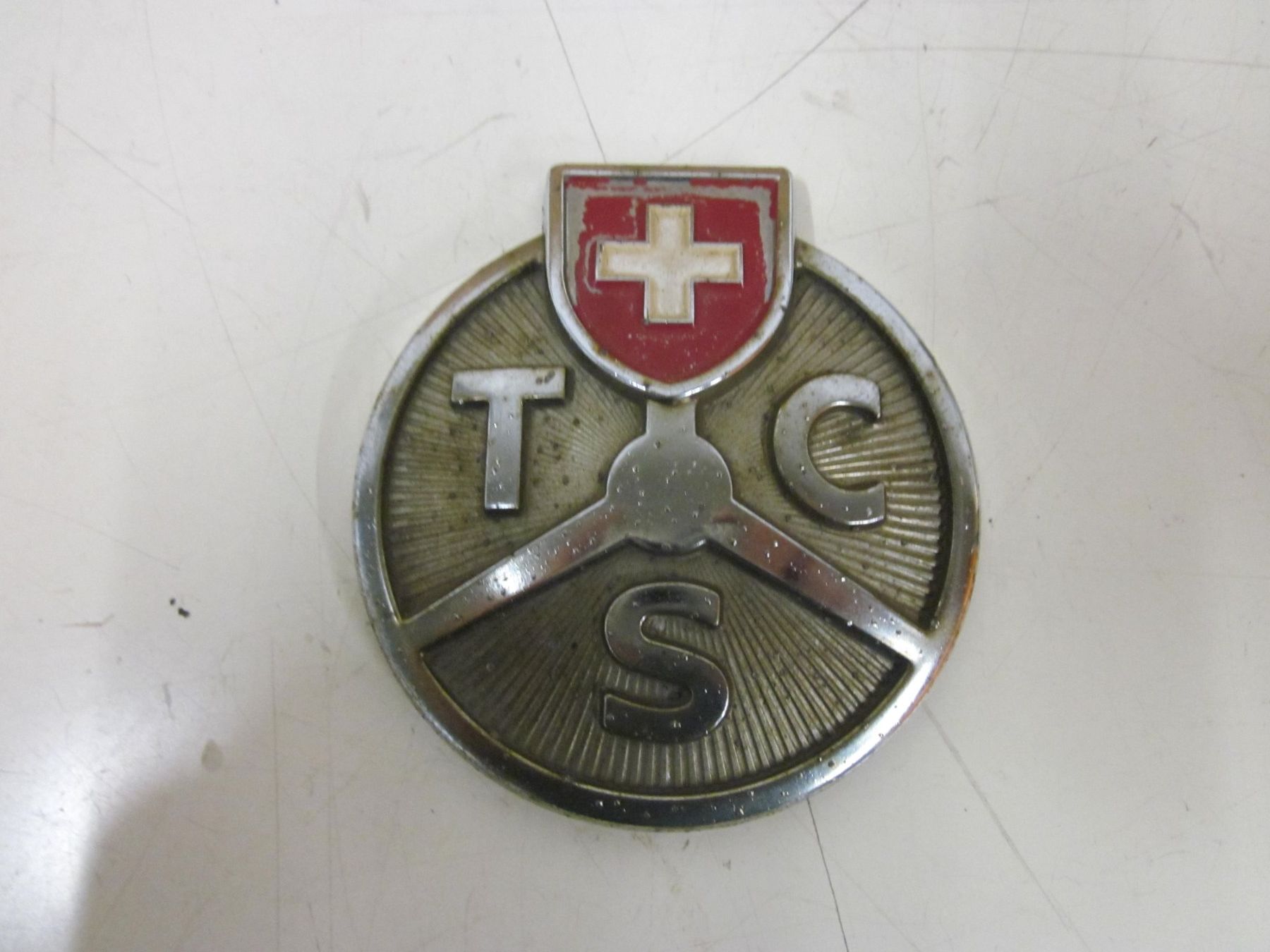 TCS Insegne: TCS Emblem Vintage Auto Plakette Oldtimer – Usato da Grand-lancy venduto da kohler333