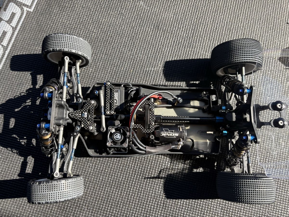 RC Modellbau: buggy 1/10 électrique Team Associated – Gebraucht aus Torgon von leu_bgx6 1
