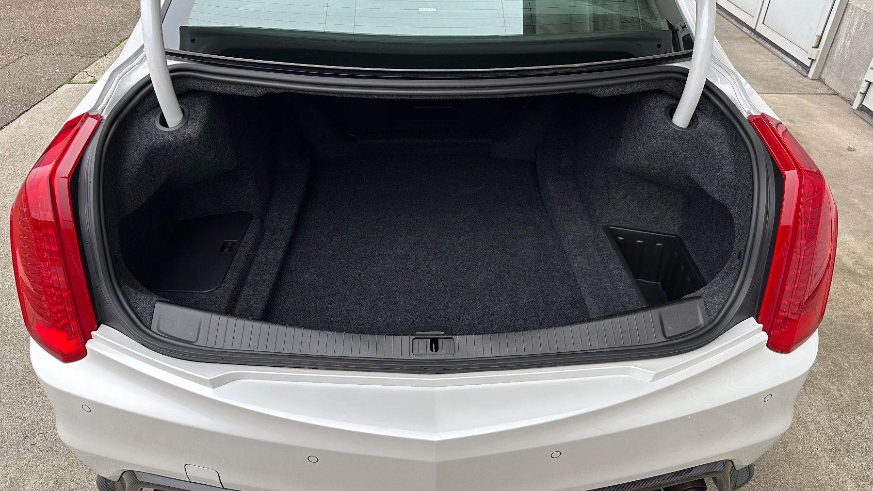 Cadillac Autos: Cadillac CTS-V 6.2 V8 649PS Supercharged – Gebraucht aus Hinwil von dav_swv6 8