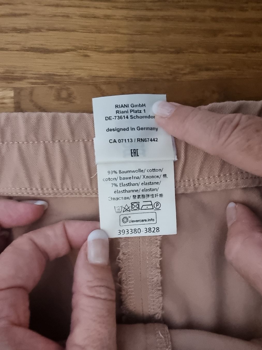 Riani Pantaloni: RIANI Damenhose (Gr. 44) – Nuovo (secondo la descrizione) da Zumikon venduto da chv_w96q 4