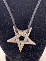 Schnur, 50 cm lang mit Metall-Anhänger - 3,5 cm hoch