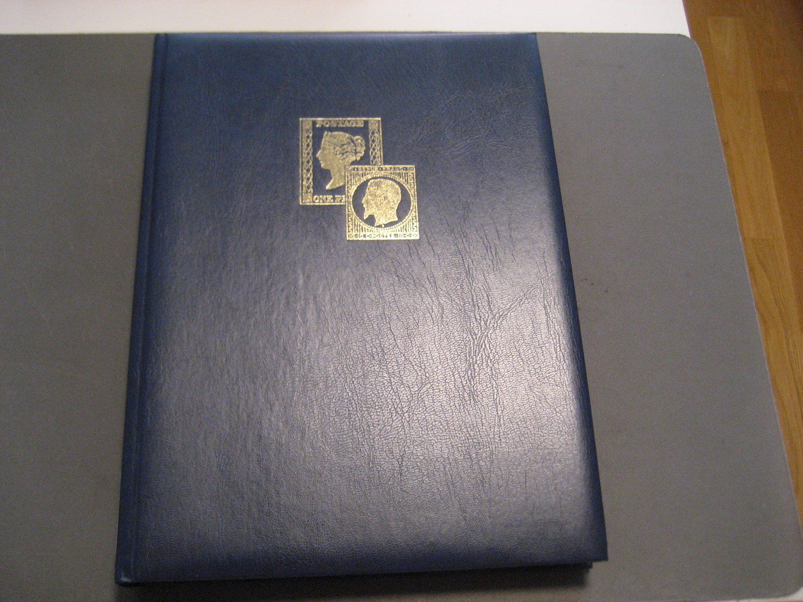 Alben: Briefmarkeneinsteckbuch, schwarze Seiten, Occasion – Gebraucht aus Winterthur von Zupogeru