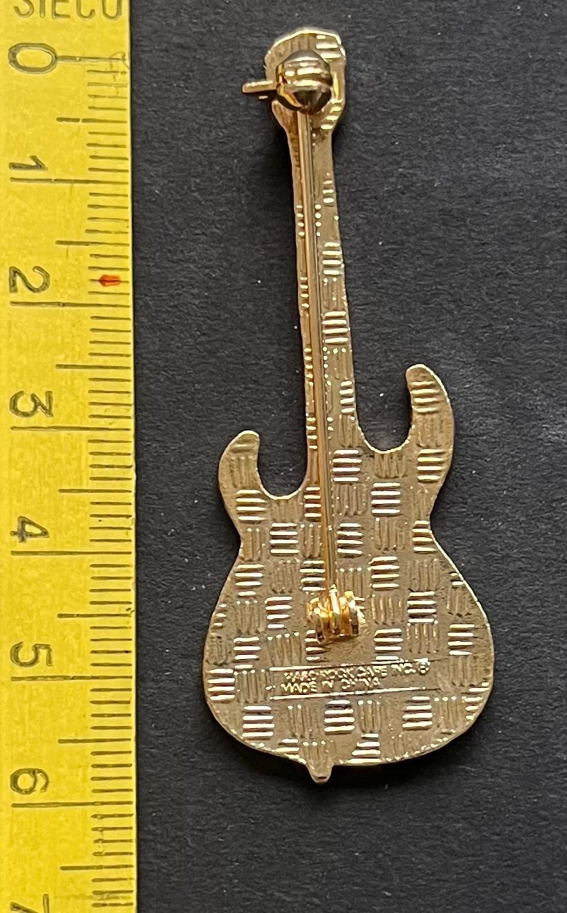 Hard Rock Cafe Placchette & Badge: Boston/ E-Gitarre Hard Rock Café /moderner Anstecker – Usato da Ostermundigen venduto da DaxKarten-75 1