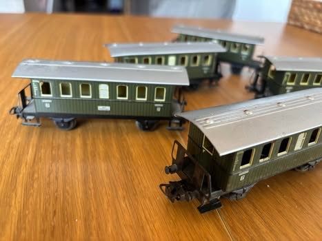 Märklin Modellini di ferrovie: Wagons Märklin 5 pcs  – Usato da Orbe venduto da car_8grw 3
