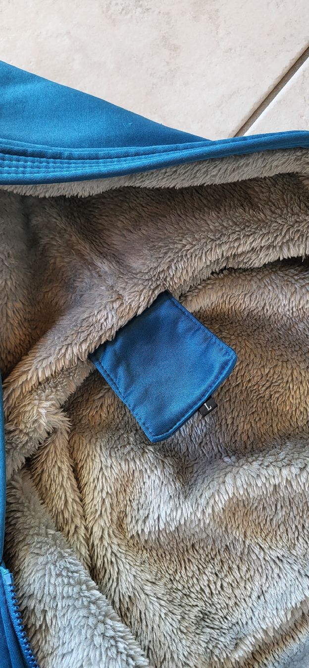 Giacche: Warme Winterjacke mit Kapuze, Grösse L – Usato da Studen BE venduto da mar_6qqp 2