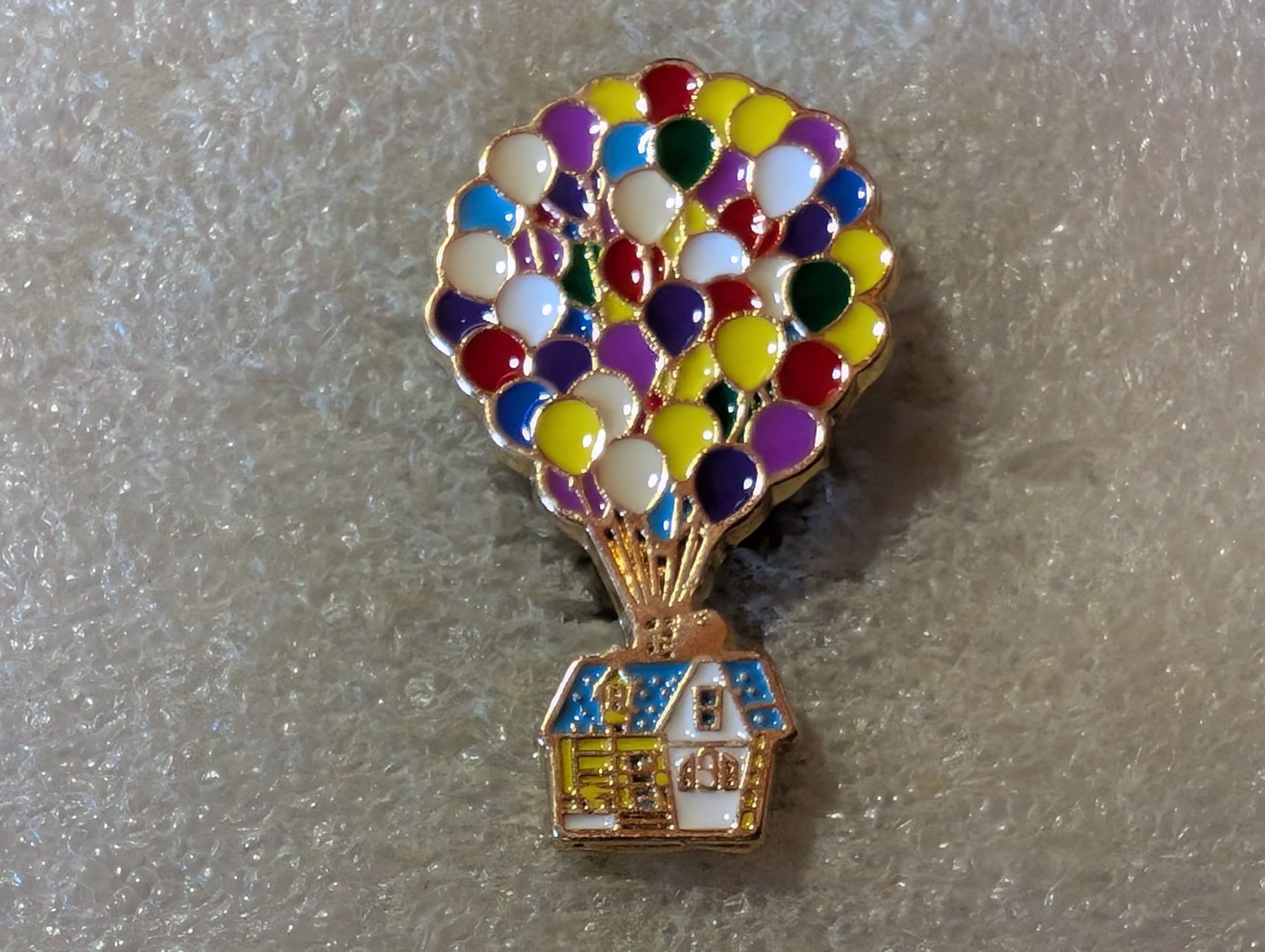 Placchette & Badge: Ansteckpin 232: Disney Oben – Usato da Oppligen venduto da Pin-Fall-Shop