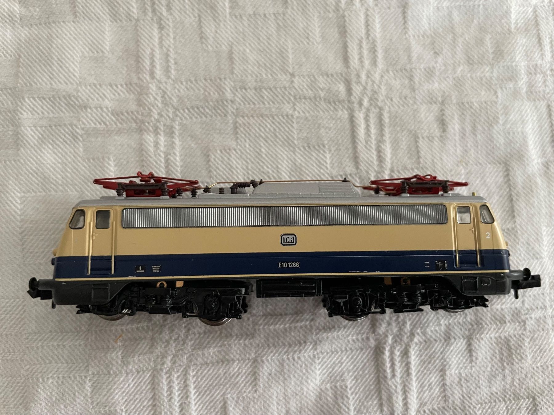 Hobbytrain Modelleisenbahnen: Hobbytrain 241026 N E-Lok BR E 10 1266 der DB – Gebraucht aus Rorschach von Karotten 4