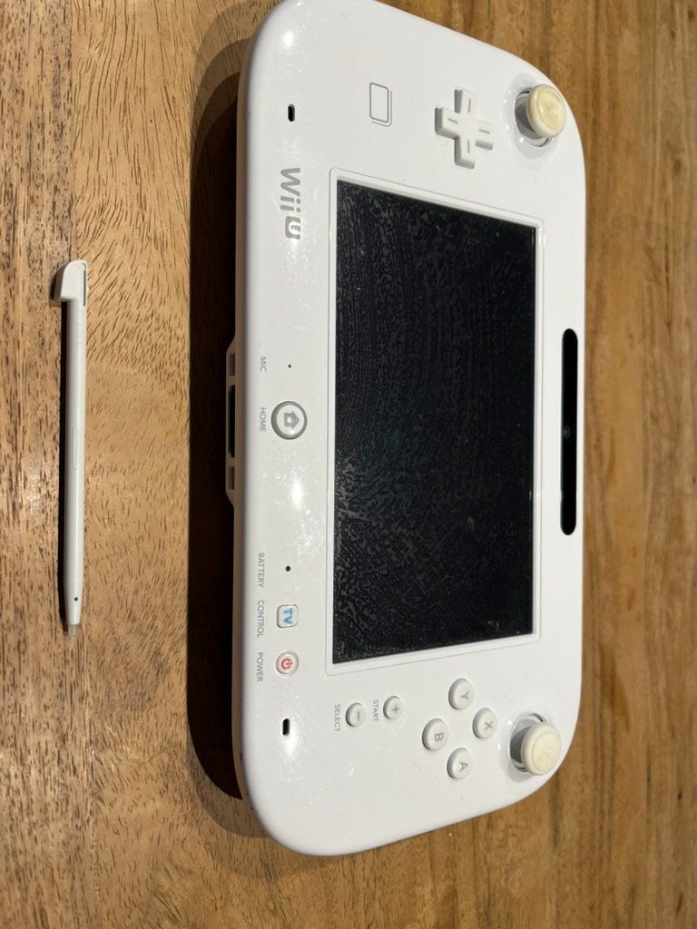 Nintendo Konsolen: Bundle GamePad + stylet, Pro Controller, câbles + Sp – Gebraucht aus Lausanne von M4rtin39 3