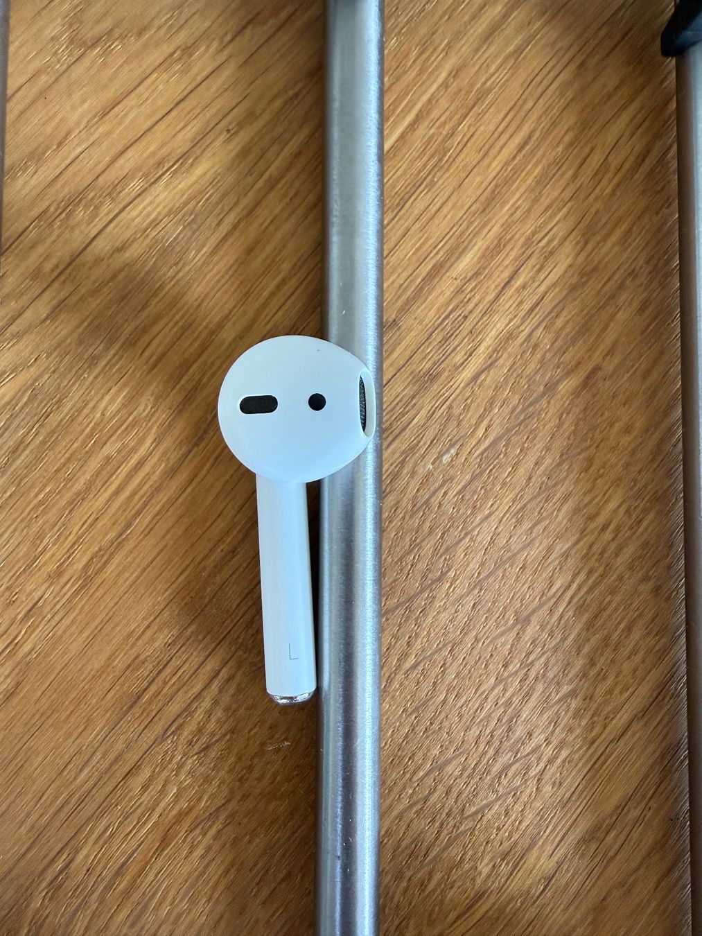 Apple Cuffie: APPLE AirPods 2 Kopfhörer links – Usato da Lausanne venduto da Nine1982