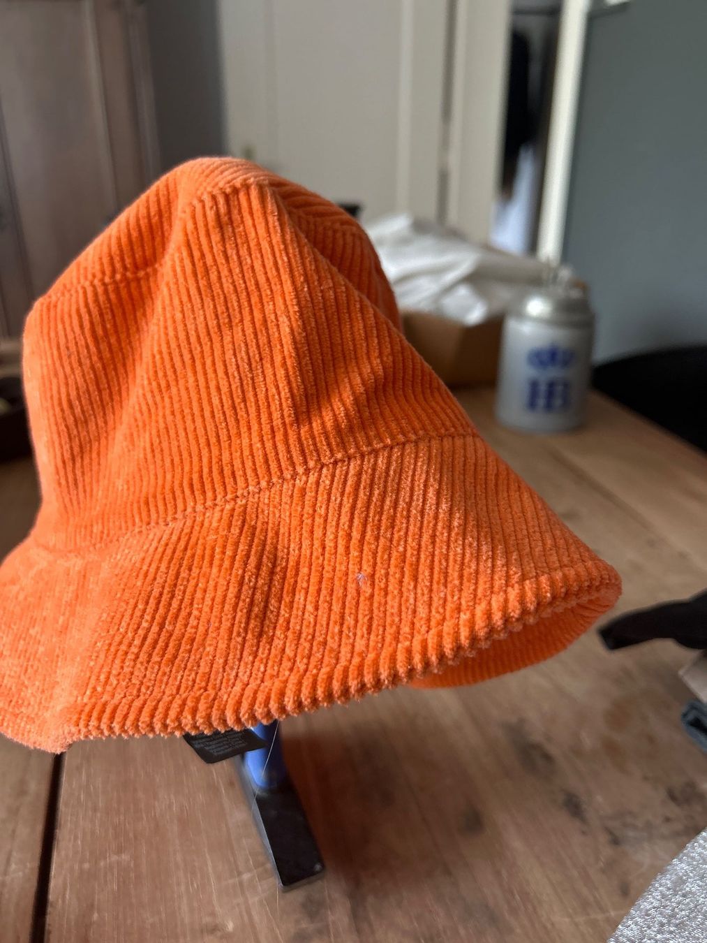 Pieces Copricapi, berretti & cappellini: Sommer Hut Orange Cord – Usato da Zuchwil venduto da bea_tl7p 1