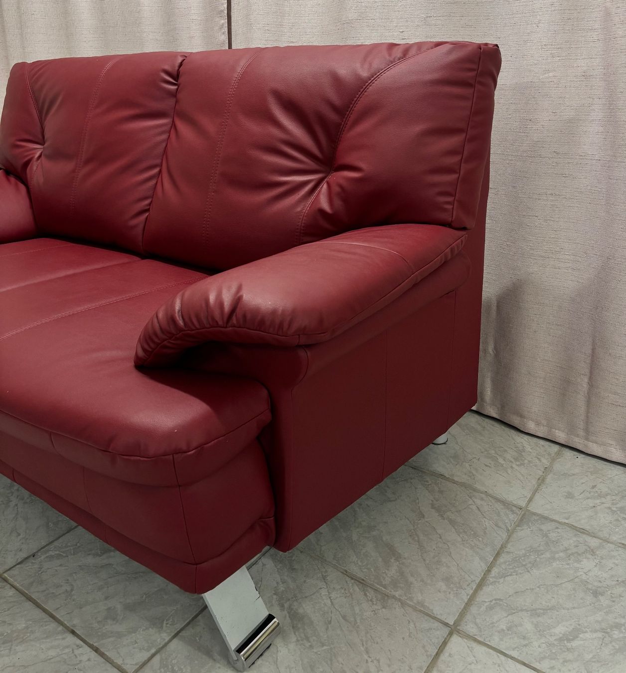 Divani: Rotes Kunstleder Sofa Bordeaux | TOP ZUSTAND – Usato da Suhr venduto da twt_gb7n 2