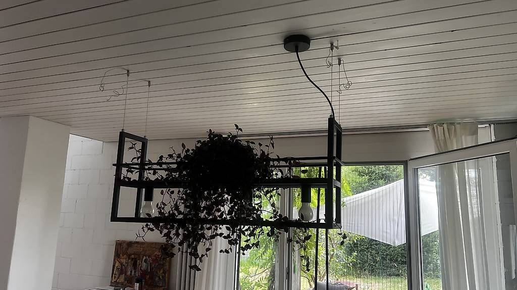 Lampadari & plafoniere: Designer Pendelleuchte, Schwarzes Metall, Modern – Usato da Brütten venduto da ann_m5d2