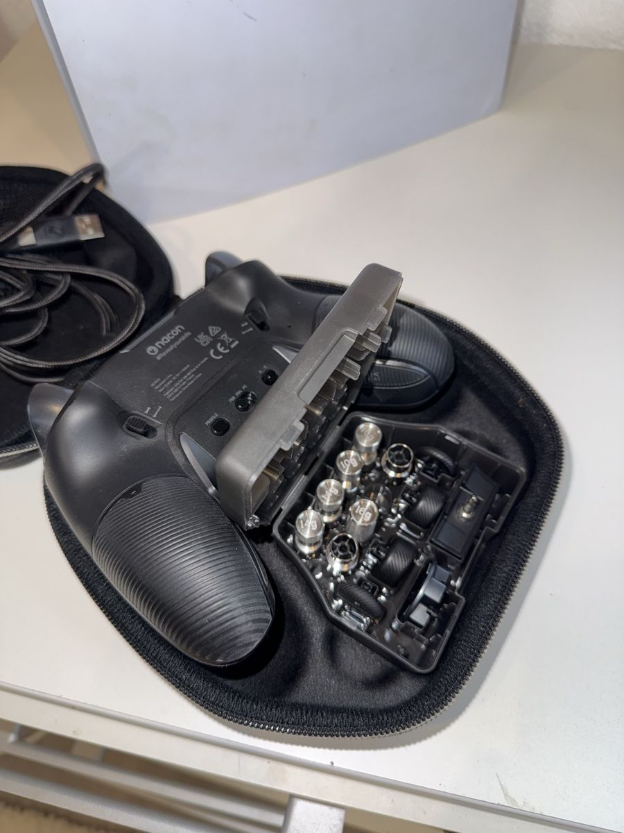 Sony Console: PS5 Defekt mit controller Nacon Révolution5. AB 1.- – Difettoso da Brenles venduto da ar_foot 2