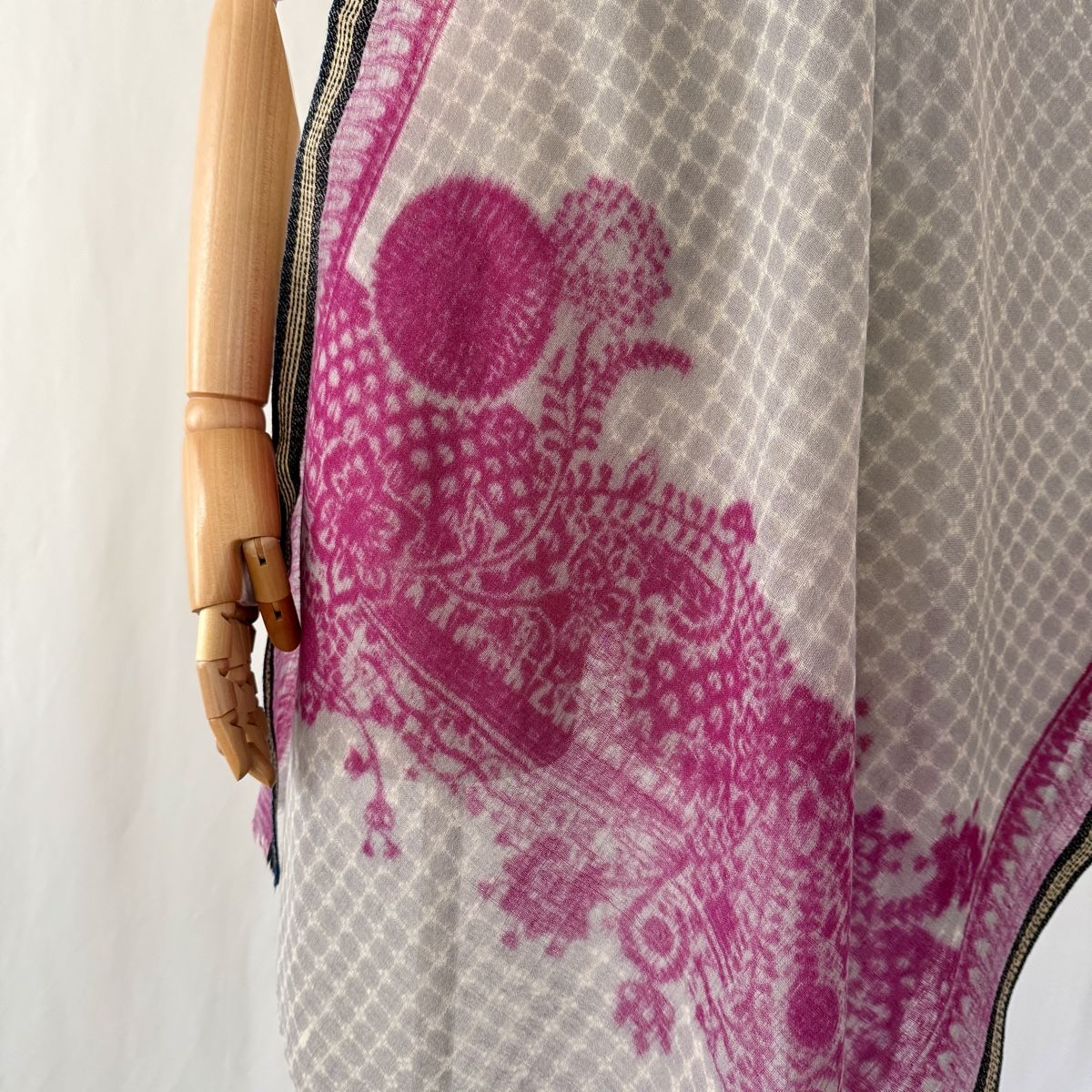 Foulard & Sciarpe: INOUI Wool & Silk Scarf – Nuovo (secondo la descrizione) da Emmen venduto da Colette-Juliette 3