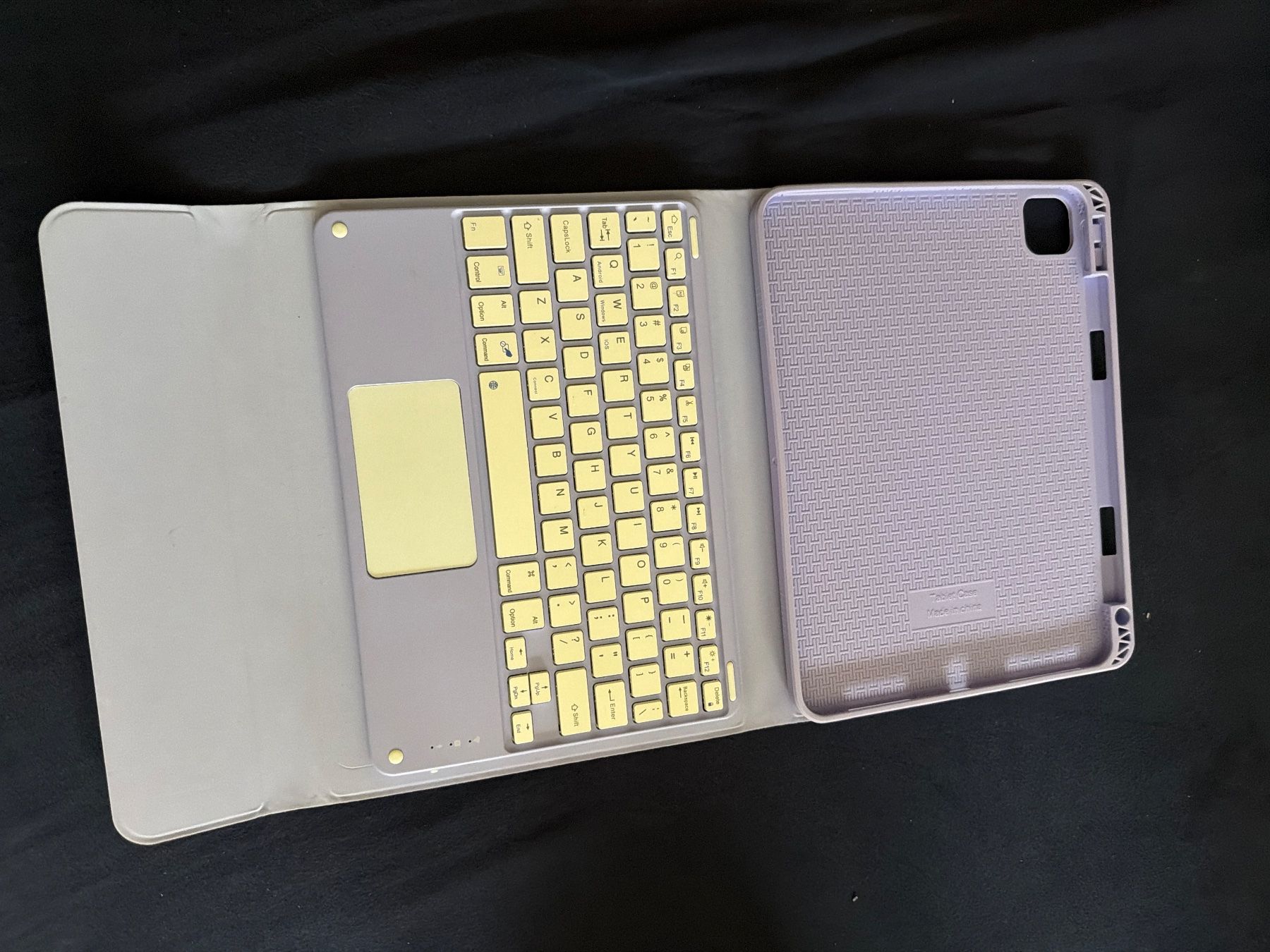 Apple Tablettes PC: Tablet Keyboard Case – D'occasion à Fällanden par gab_rs7x