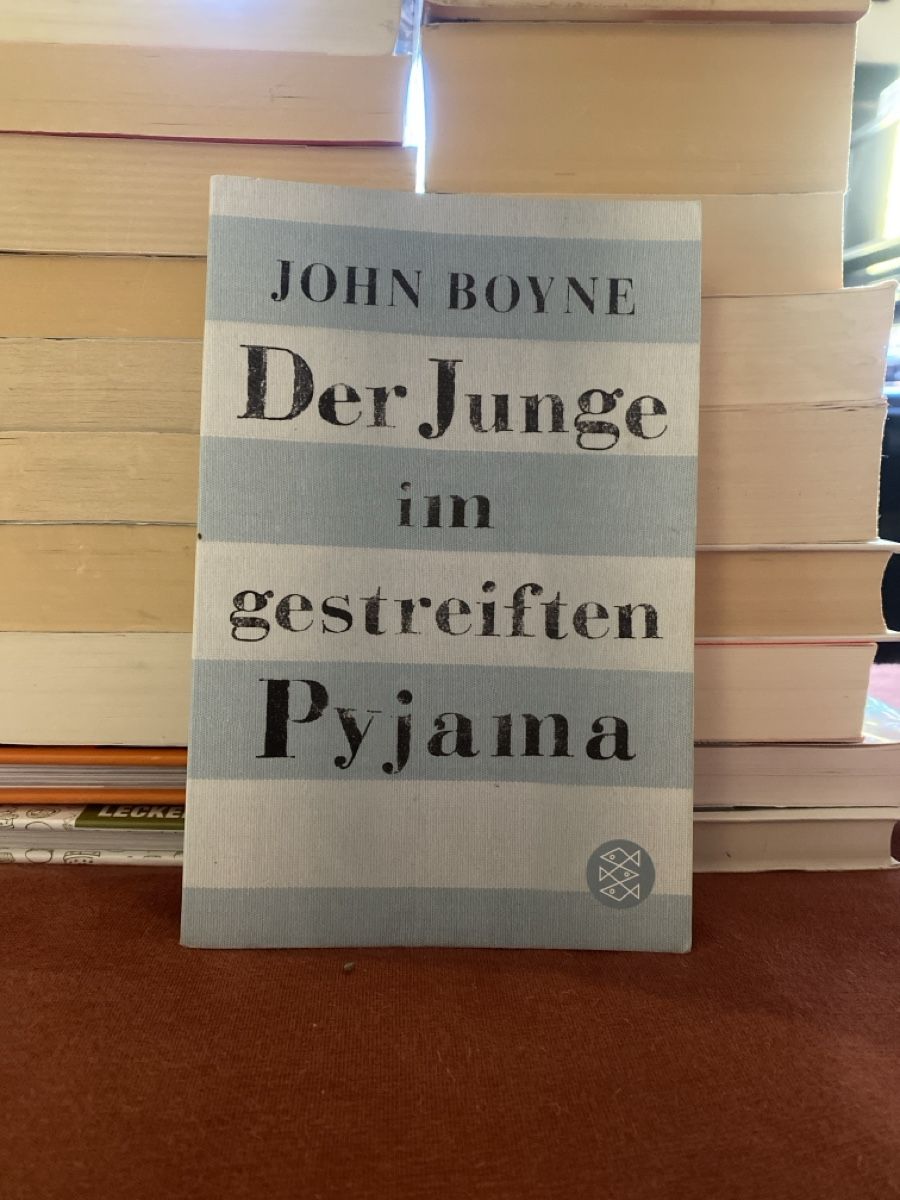 Bücher: John Boyne - Der Junge im gestreiften Pyjama – Gebraucht aus Zürich von Y.oezen