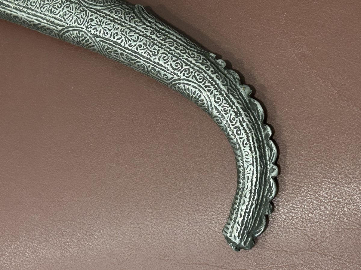 Posate: Dolch verziert mit handgefertigter Metallscheide – Usato da Losone venduto da del_yh97 1