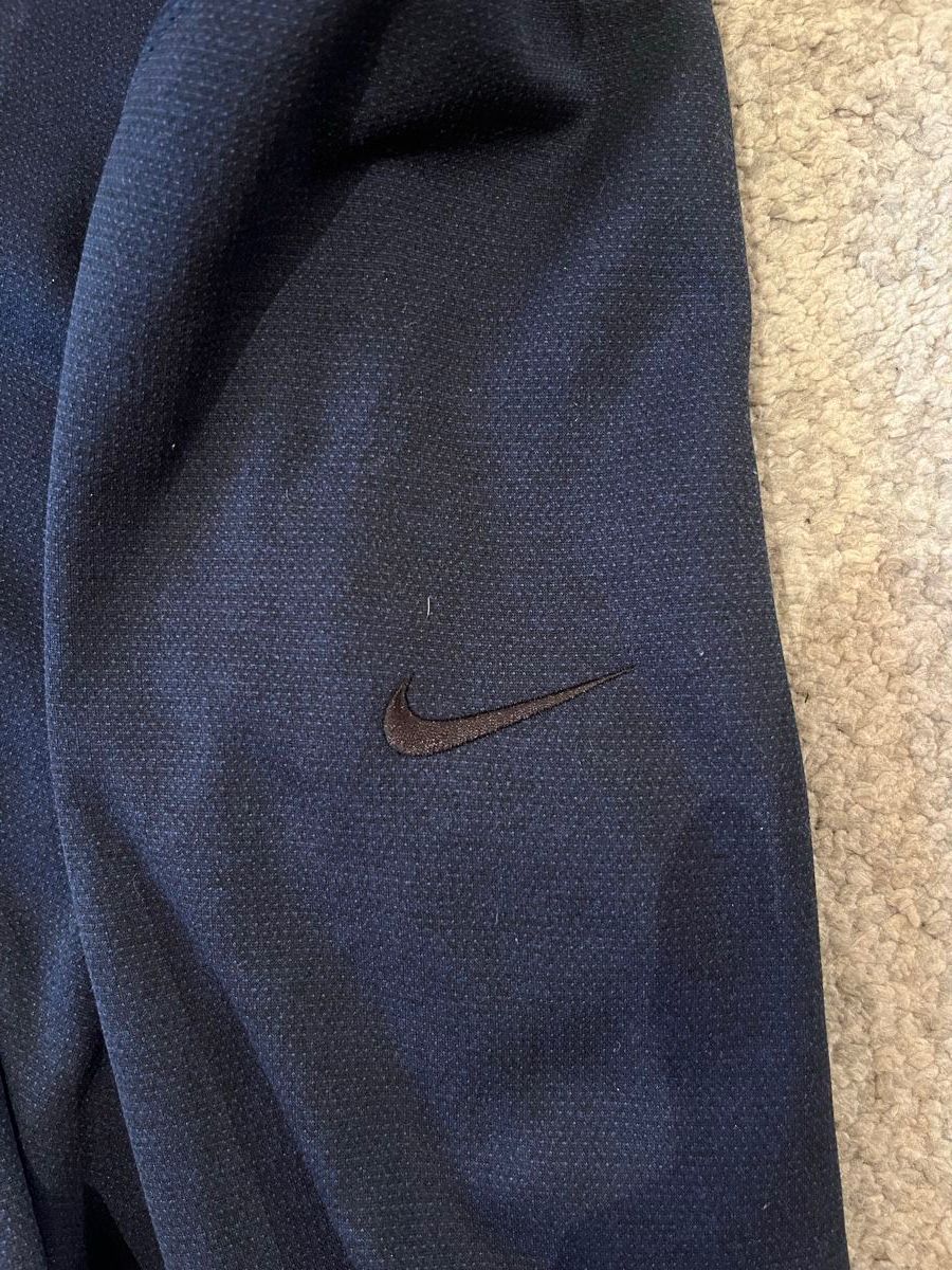 Maglioni & Felpe: Nike Therma-FIT Herren Pullover, Grösse M, Dunkelblau – Usato da Andelfingen venduto da Riggi_007 1