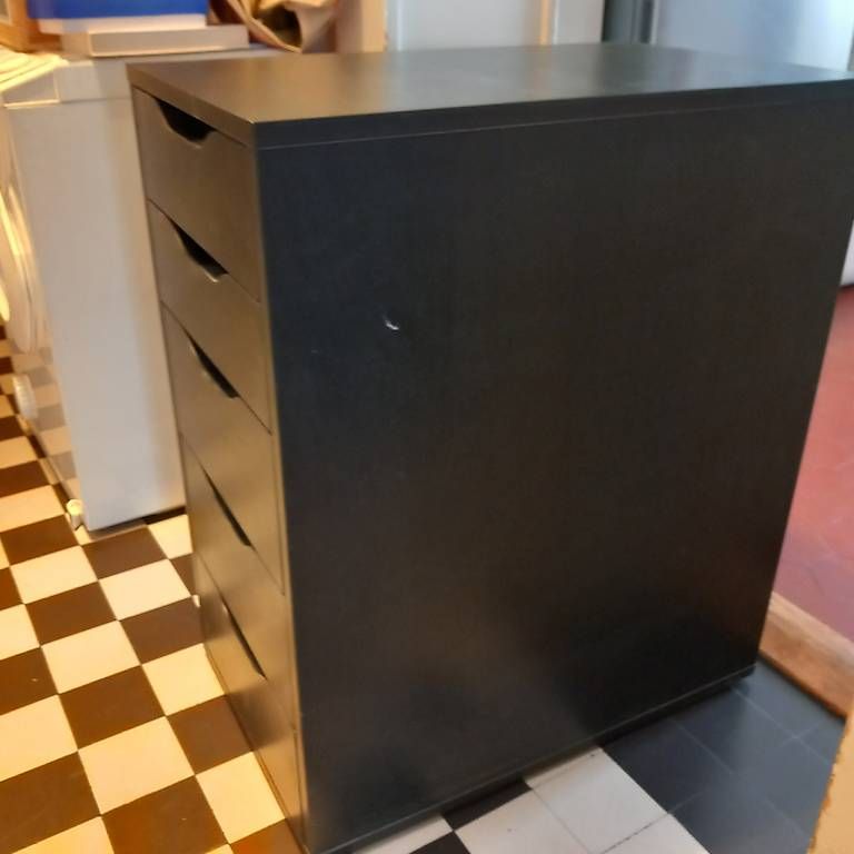 Scrivanie: Meuble à tiroirs pour bureau  – Usato da Lausanne venduto da mth01 2