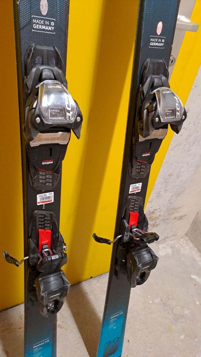 Sci: Völki 165cm et Rossignol 175cm – Usato da Genève venduto da mit_p7xm 1
