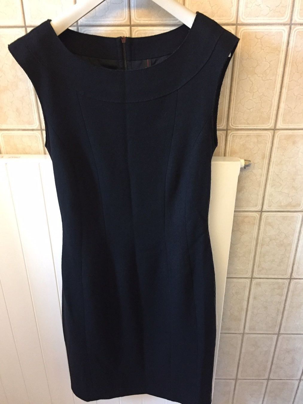 Marc Cain Kleider: Kleid von Marccain Gr.34 Schwarz NEU – Neu (gemäss Beschreibung) aus Zollikon von Mar126 4
