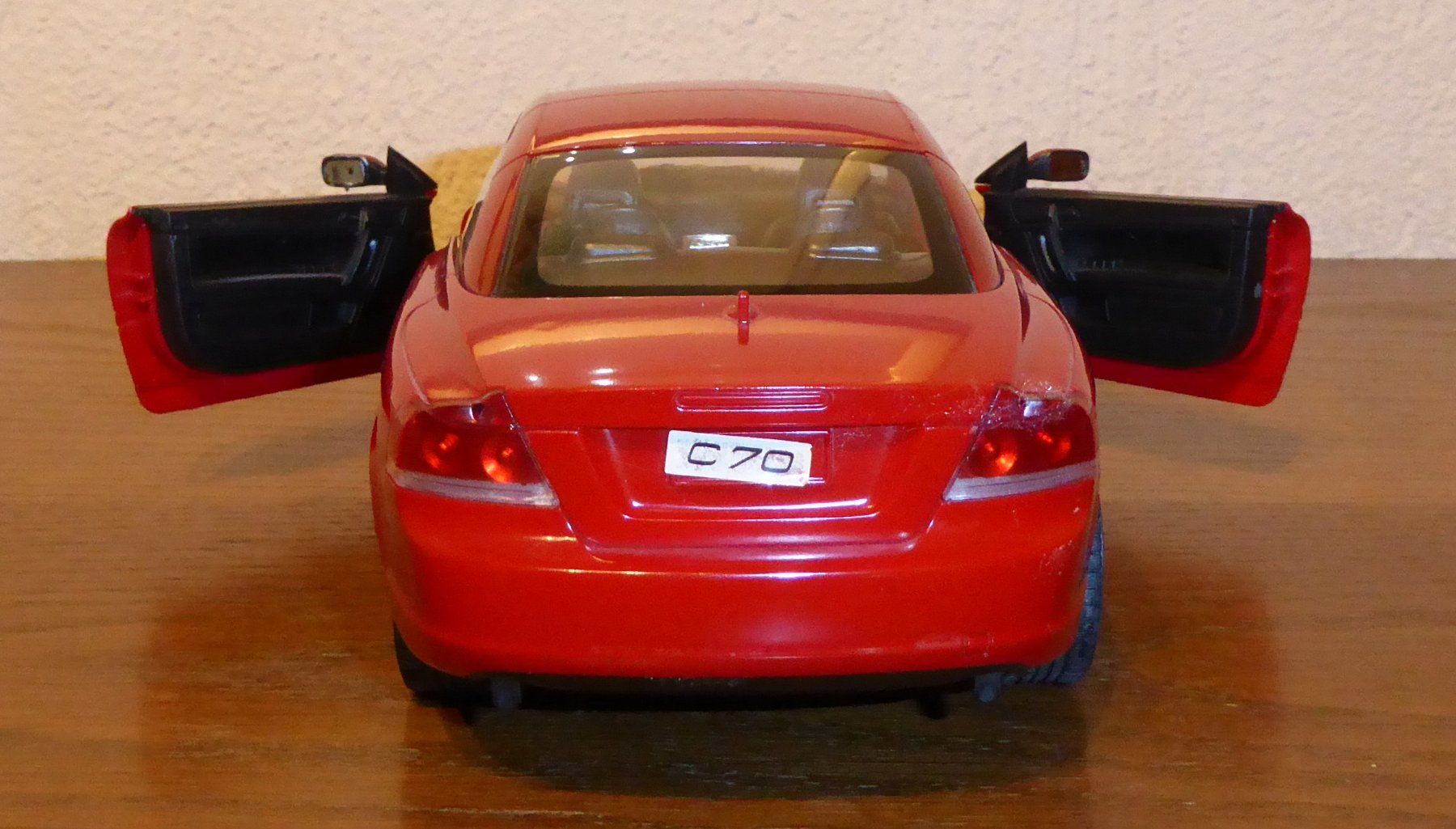 Volvo Voitures modèles: Volvo C70 Modellauto 1/18 rot – D'occasion à Spreitenbach par Turbo_1105 5
