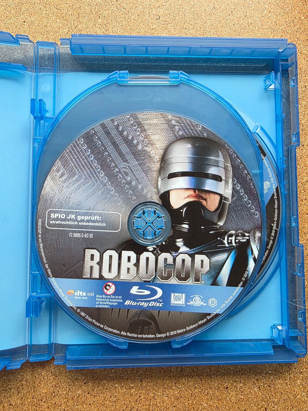 Tutti i DVDs: RoboCop Trilogie - uncut – Usato da Stein AG venduto da eMODy 2